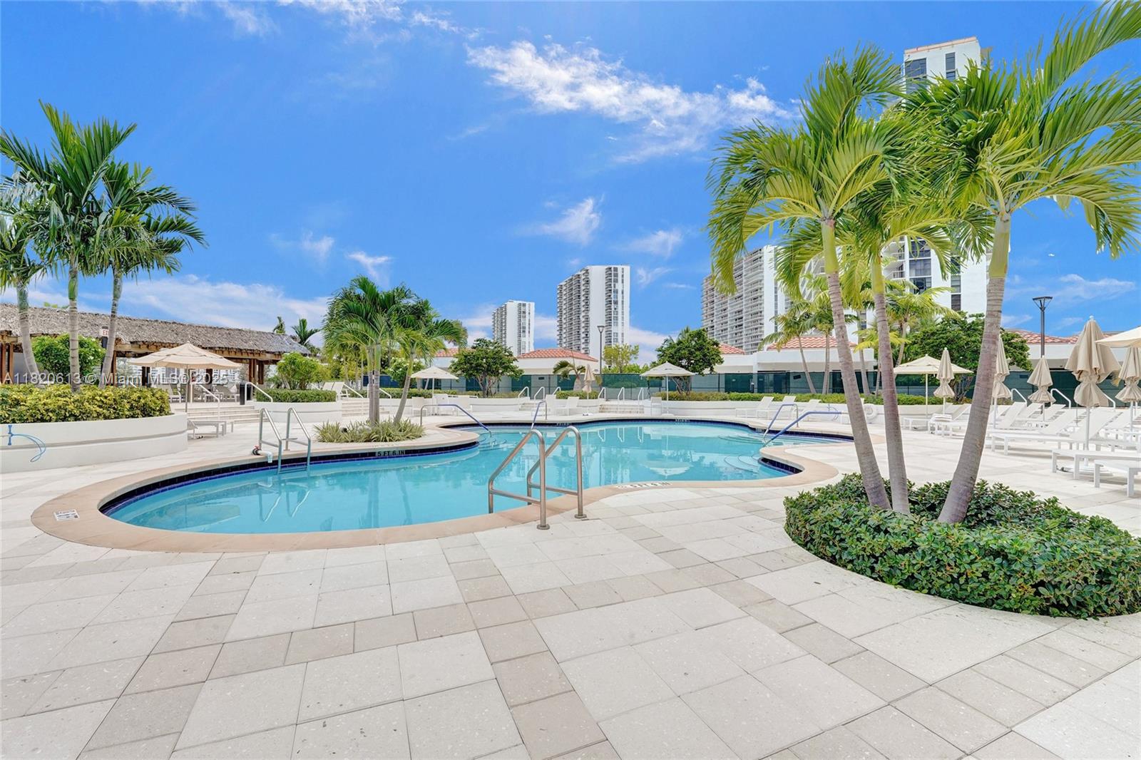 20281 E Country Club Dr # 2303