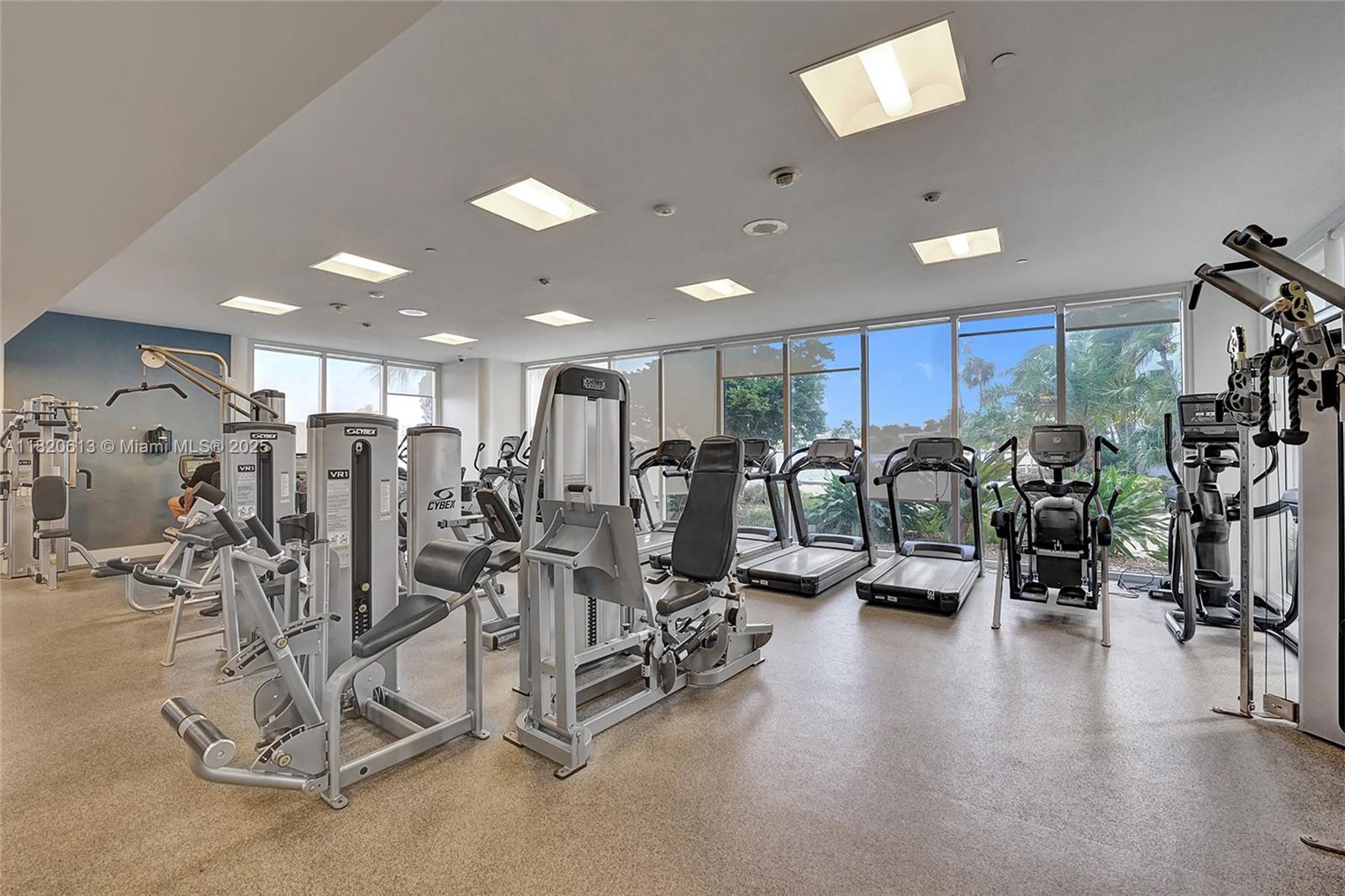 20281 E Country Club Dr # 2303