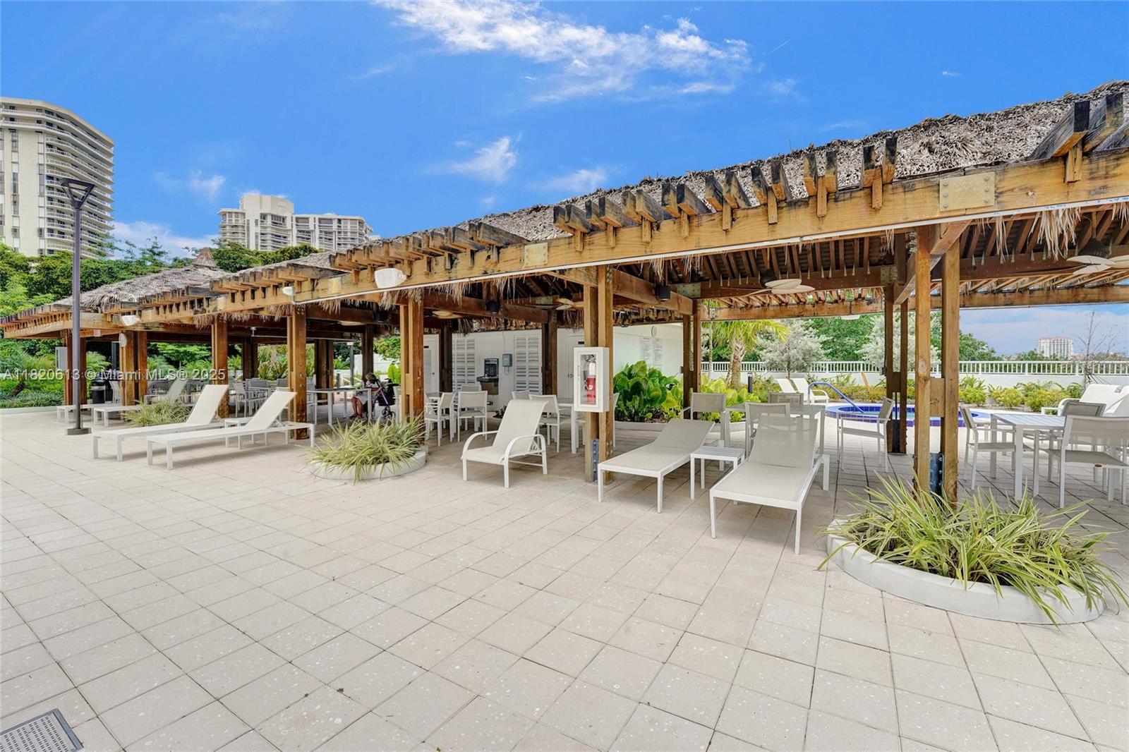20281 E Country Club Dr # 2303