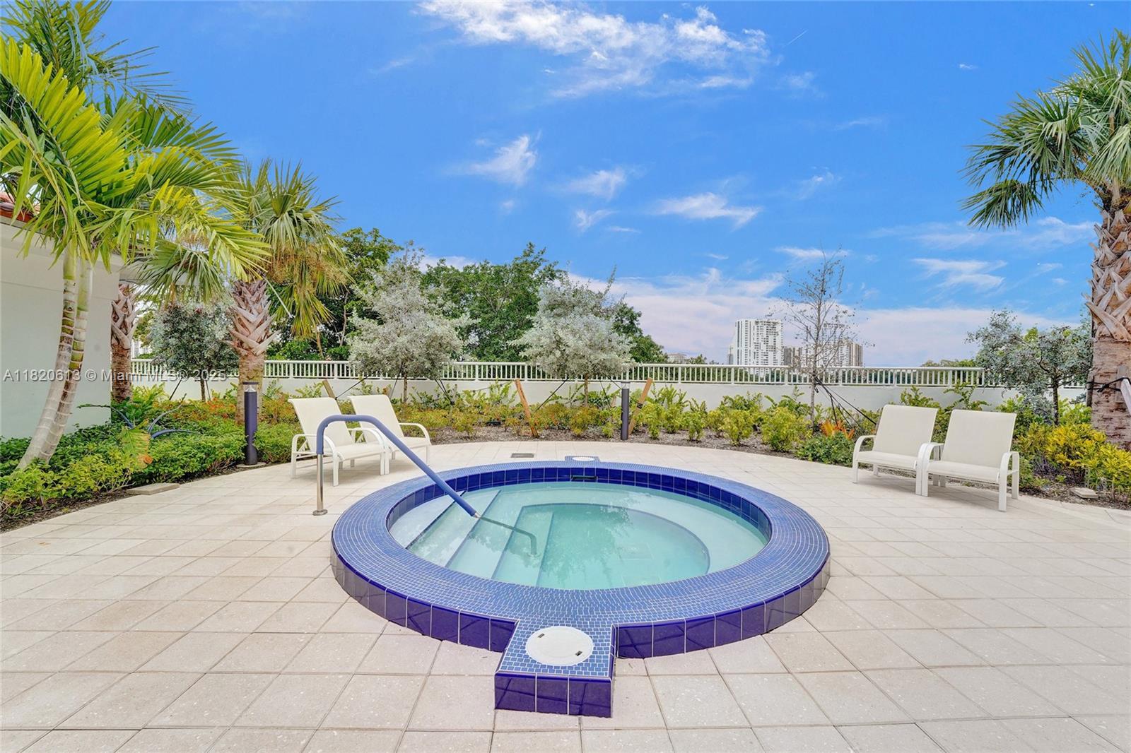 20281 E Country Club Dr # 2303