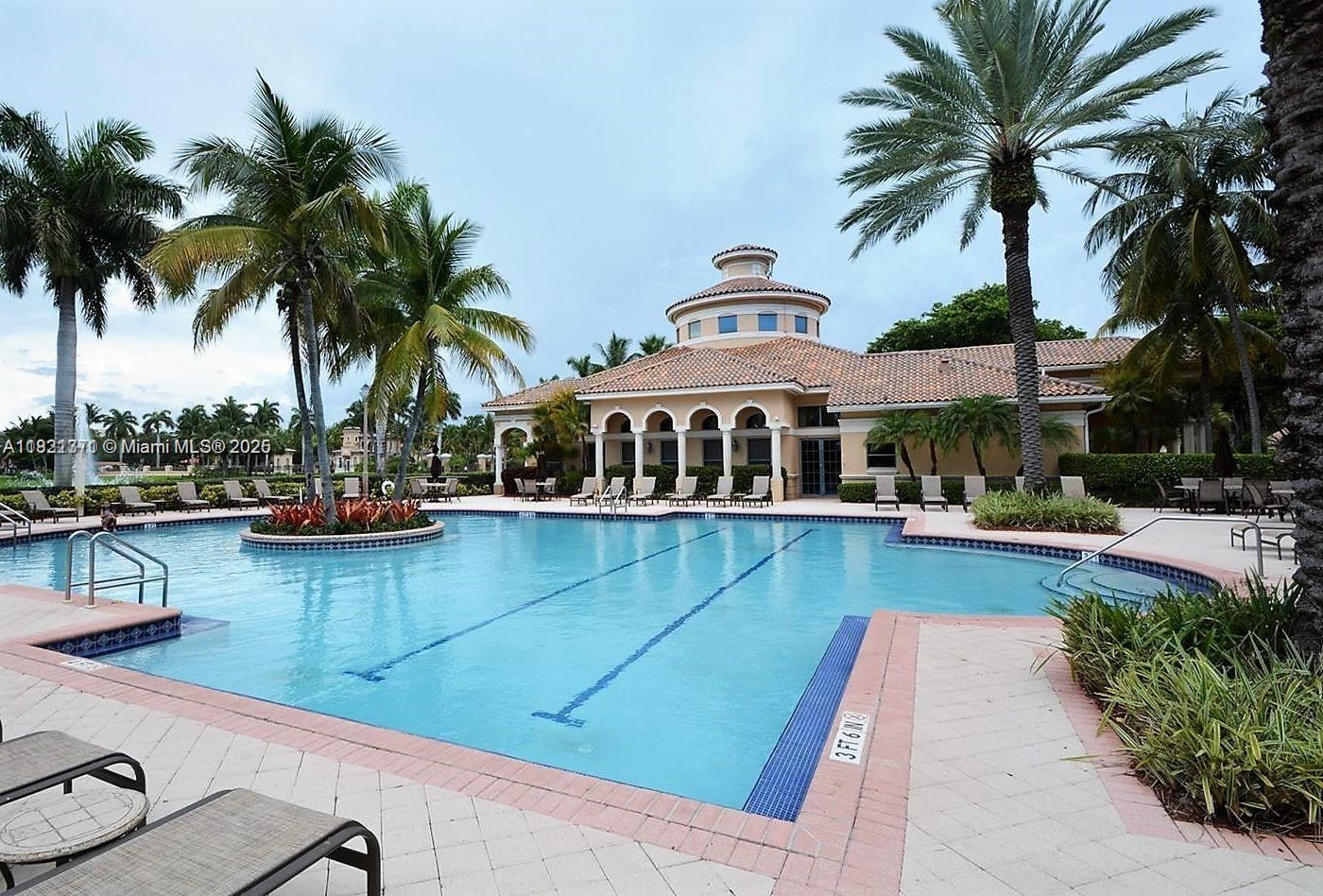 957 N Harbor View North w/DOCK # 957