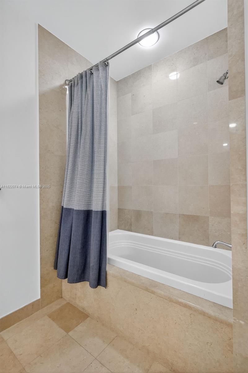 20155 NE 38th Ct # 2201