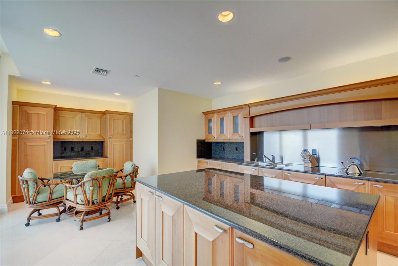20155 NE 38th Ct # 2201