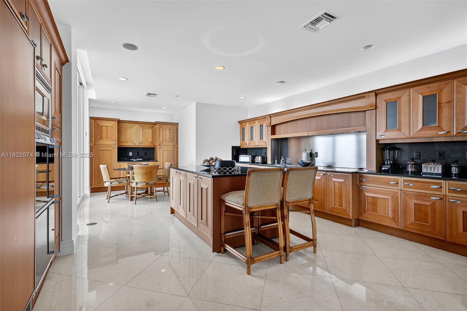 20155 NE 38th Ct # 2201