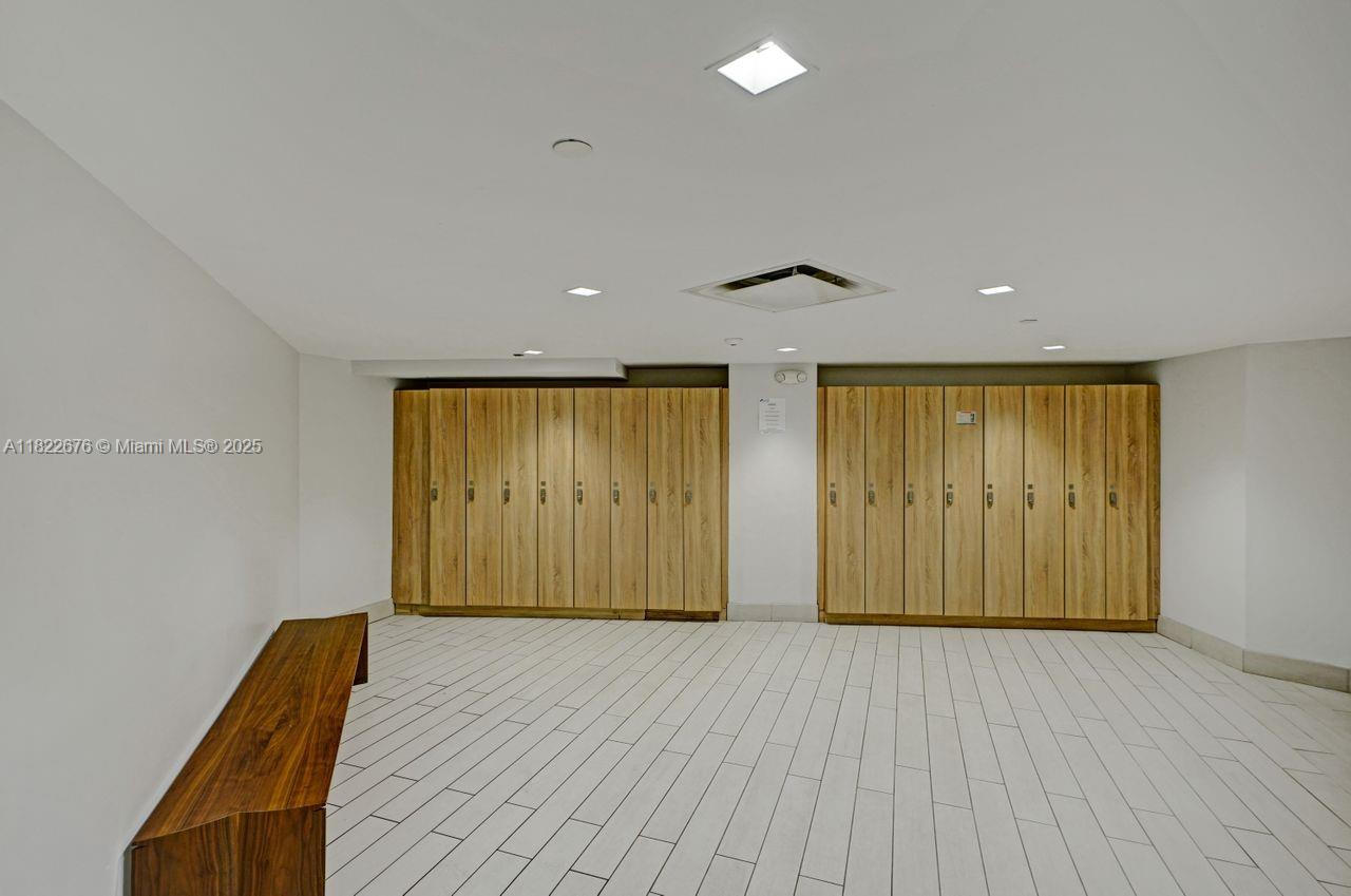 600 Three Islands Blvd # 615