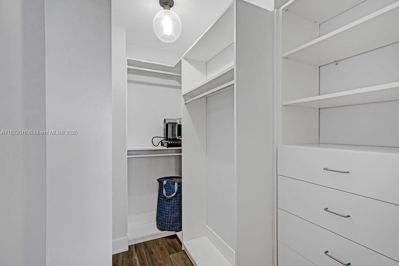 600 Three Islands Blvd # 615