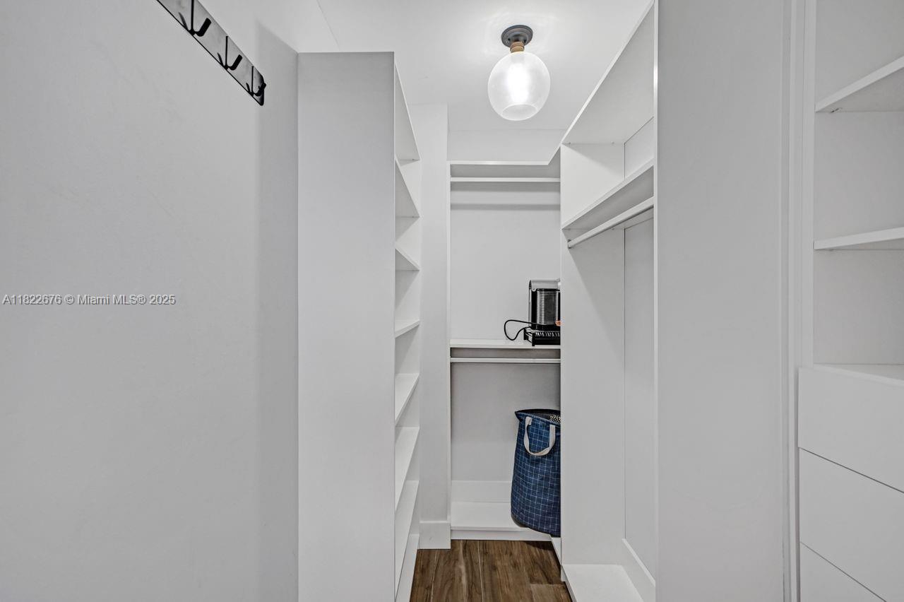 600 Three Islands Blvd # 615