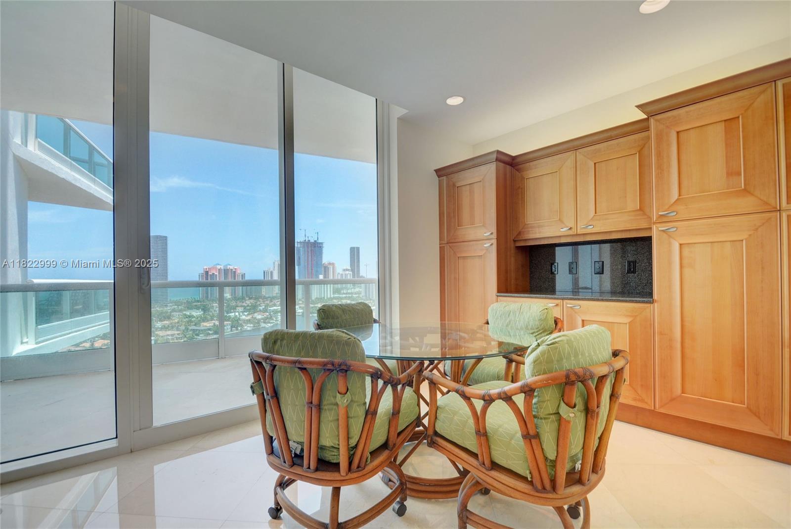 20155 NE 38th Ct # 2201