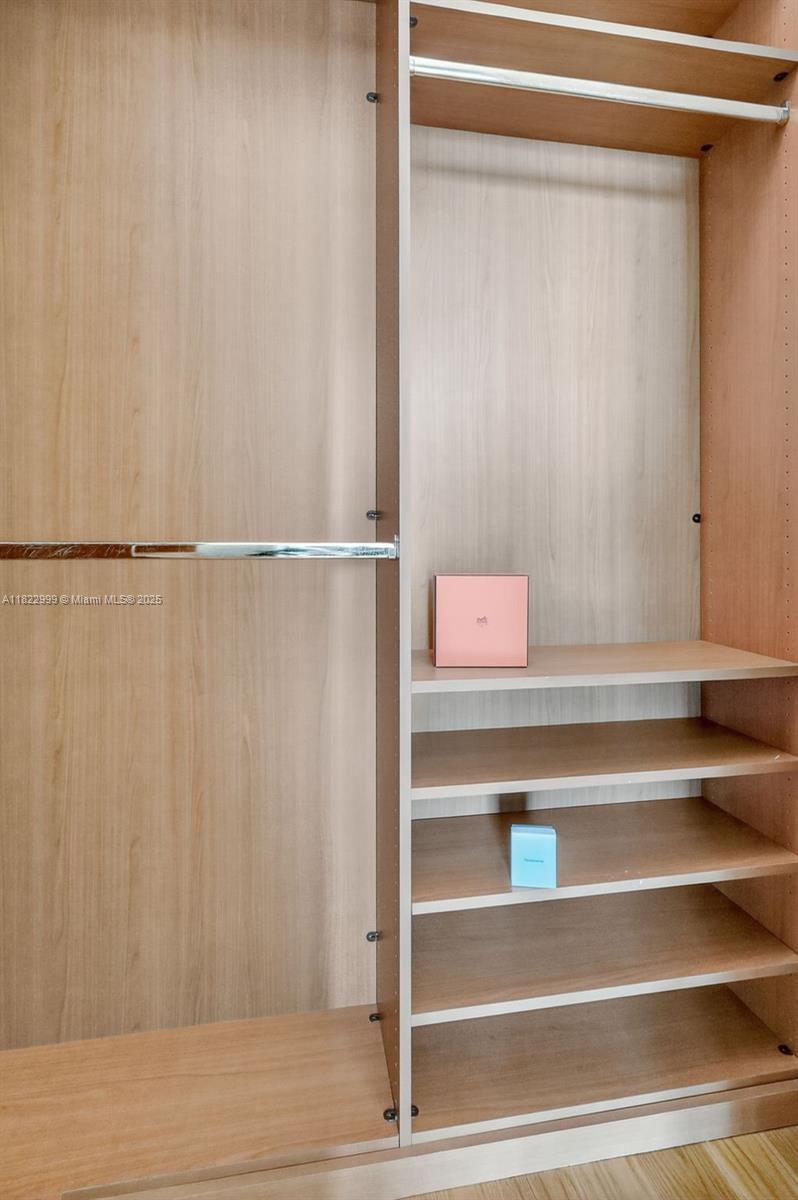 20155 NE 38th Ct # 2201