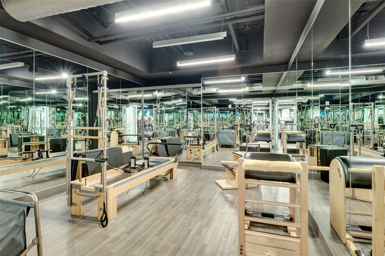 20155 NE 38th Ct # 2201