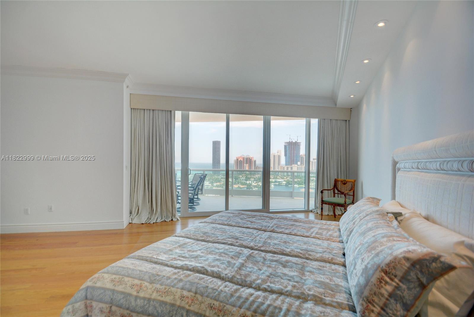 20155 NE 38th Ct # 2201