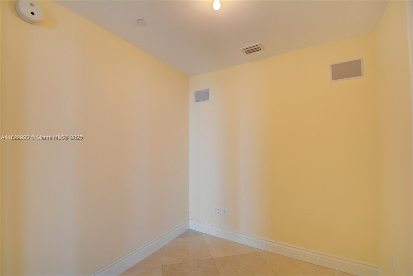 20155 NE 38th Ct # 2201