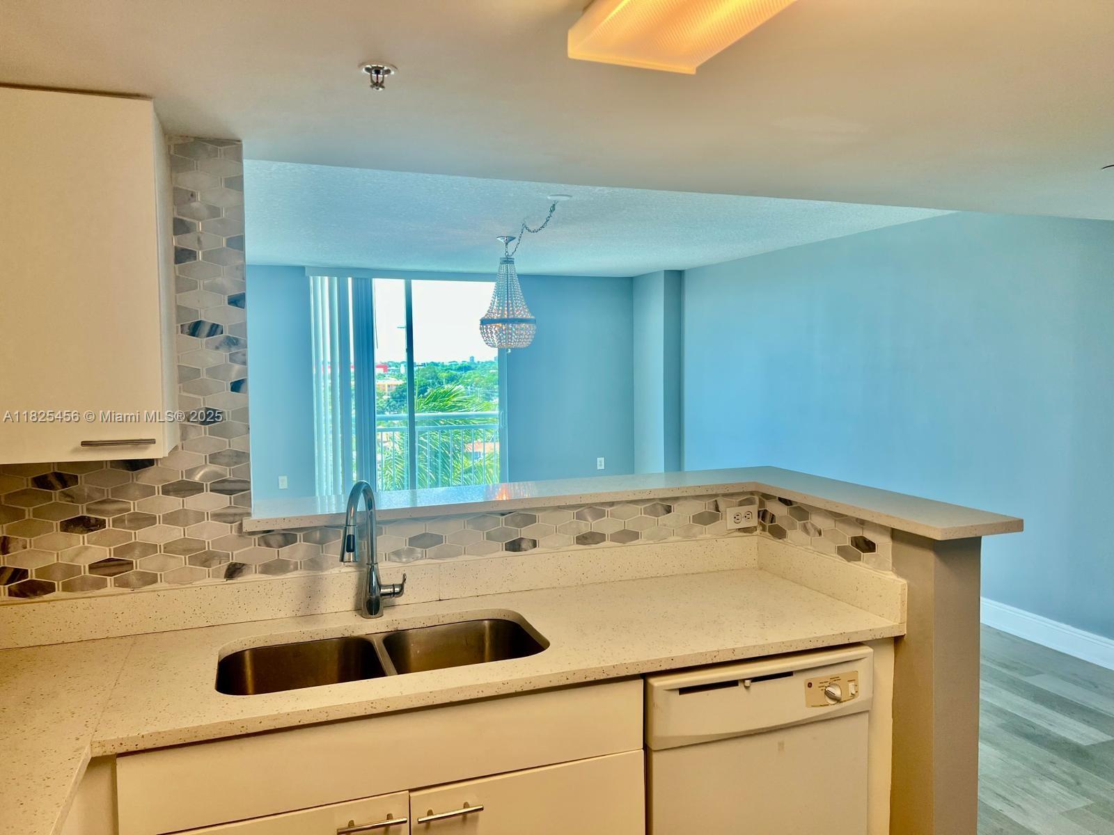 3000 Coral Way # 808