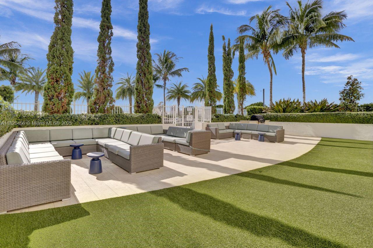 3000 Coral Way # 808