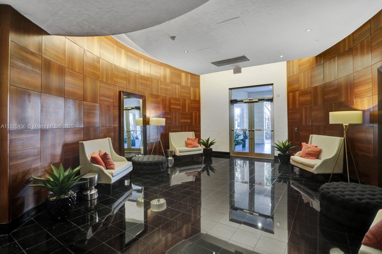 3000 Coral Way # 808