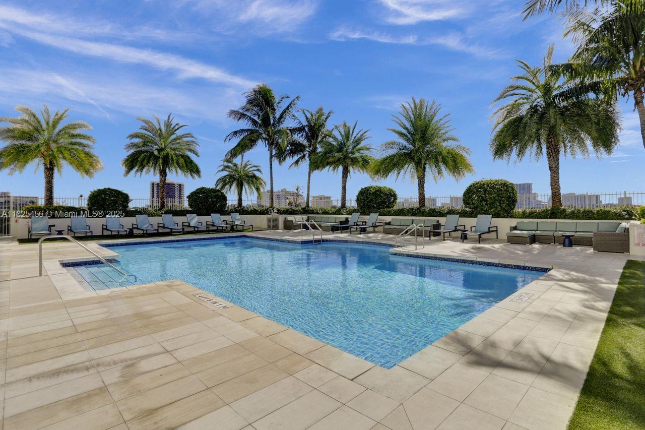 3000 Coral Way # 808