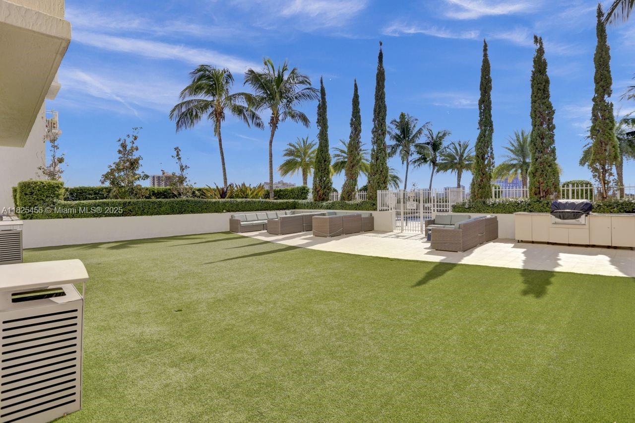 3000 Coral Way # 808