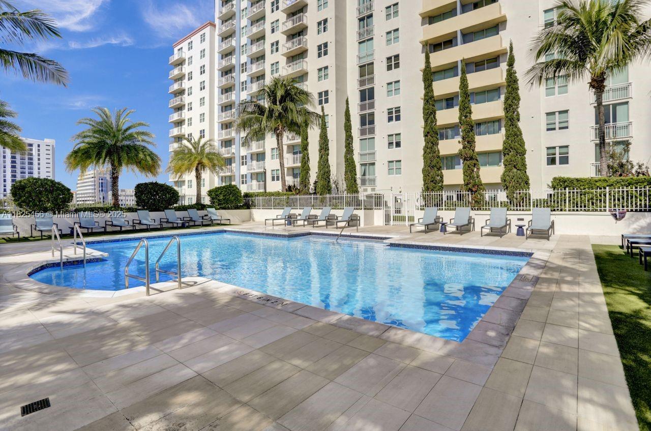 3000 Coral Way # 808