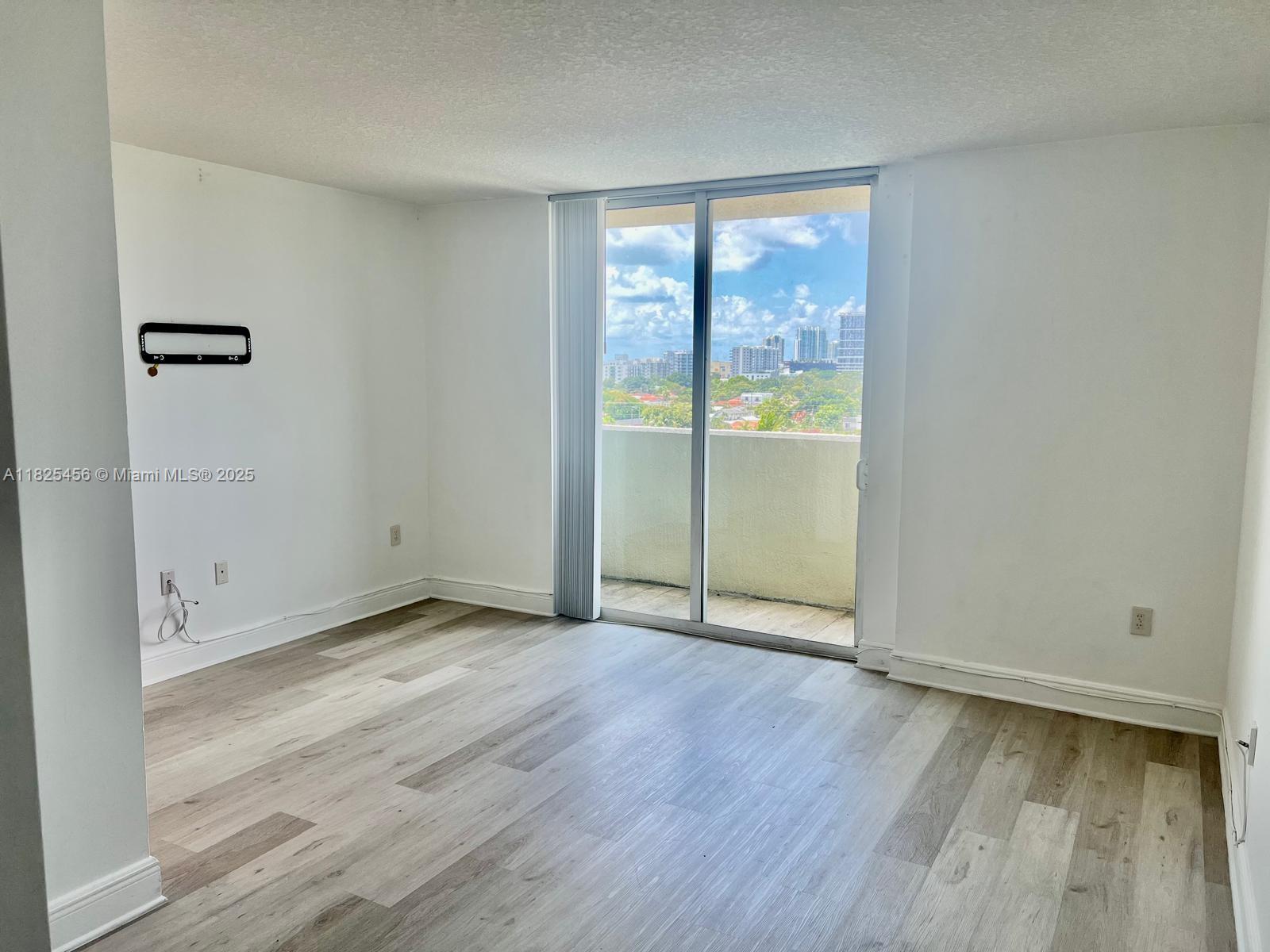 3000 Coral Way # 808