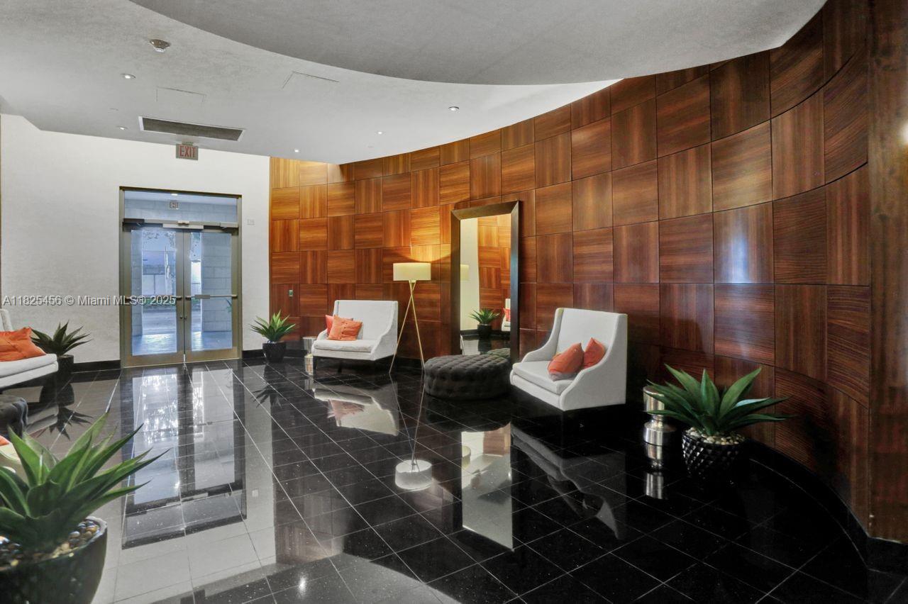 3000 Coral Way # 808