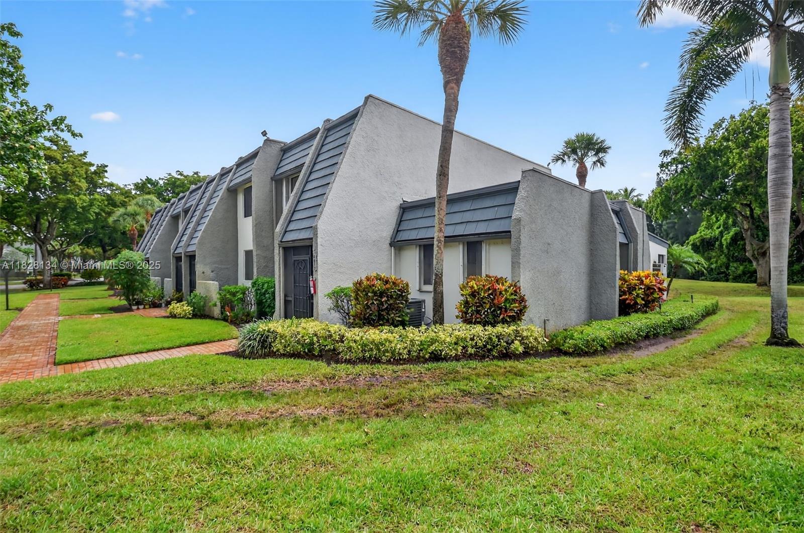4817 Esedra Ct