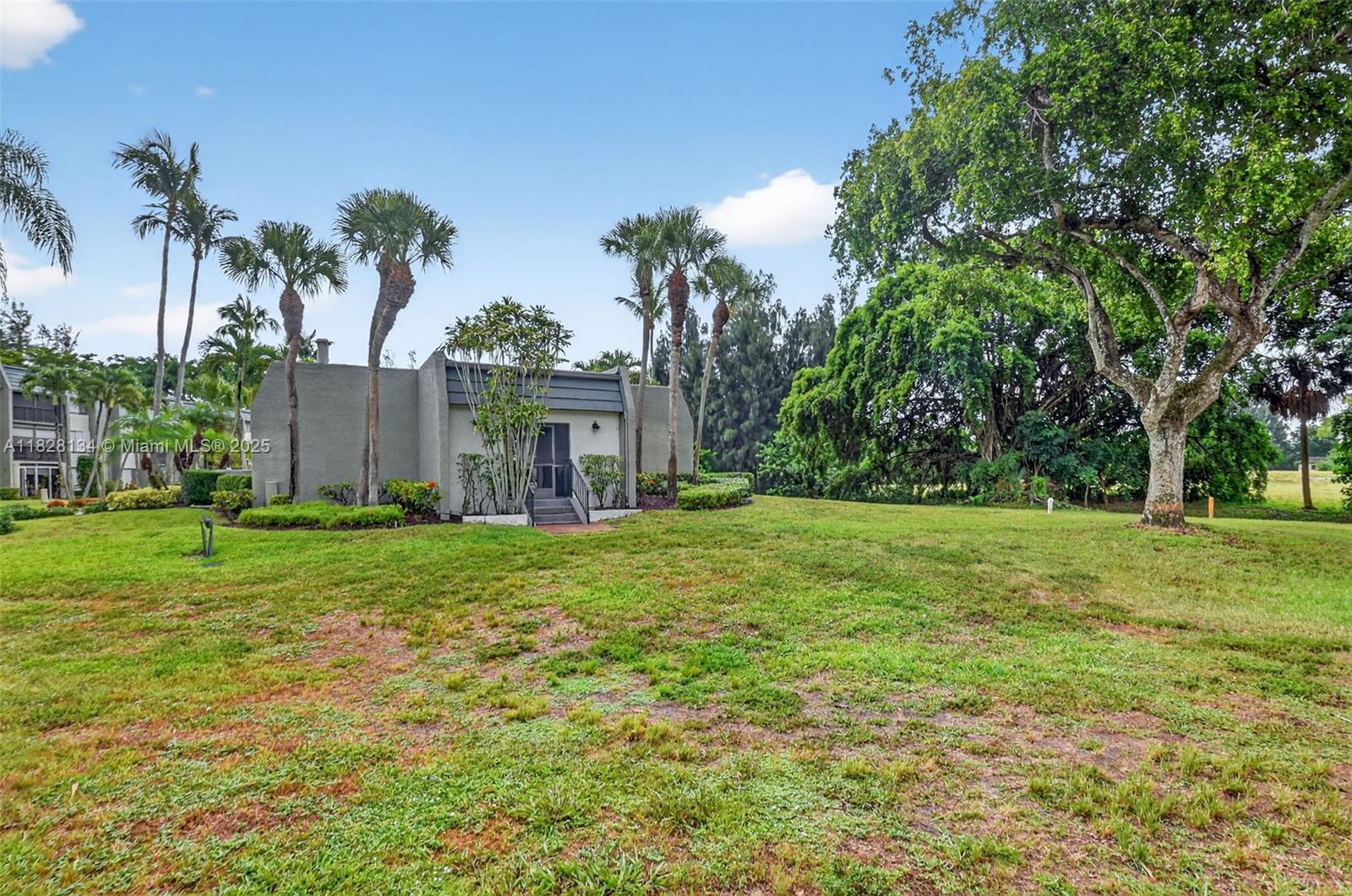 4817 Esedra Ct