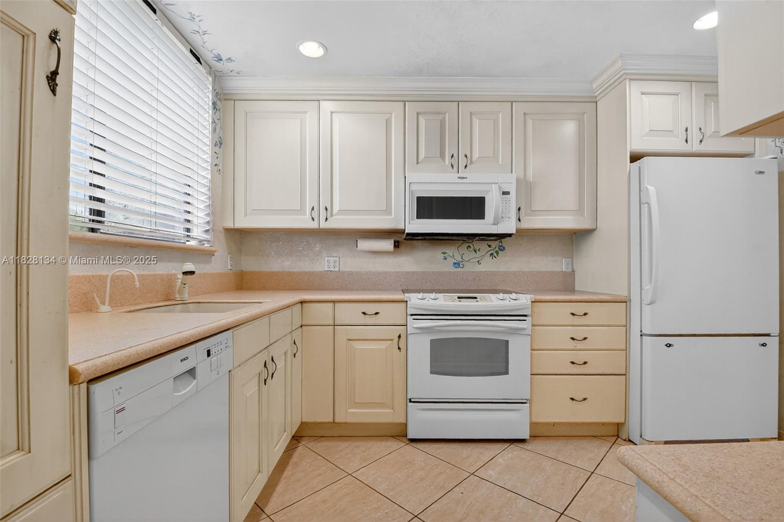 4817 Esedra Ct