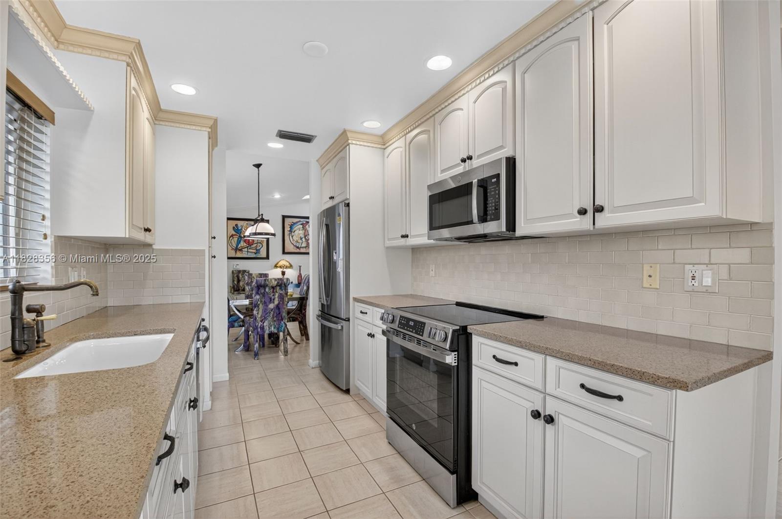 10344 Sunset Bend Dr