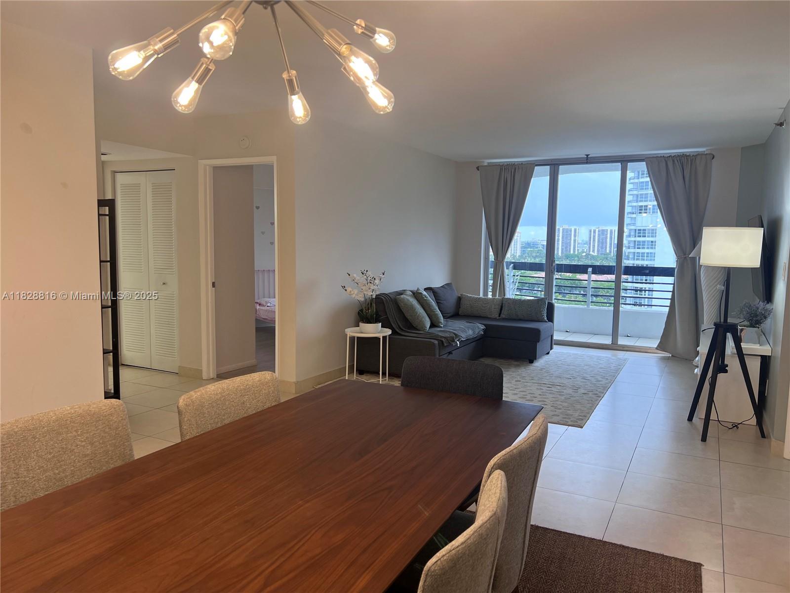 3600 Mystic Pointe Dr # 1510