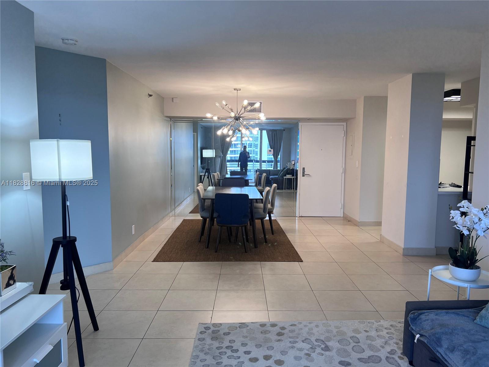 3600 Mystic Pointe Dr # 1510