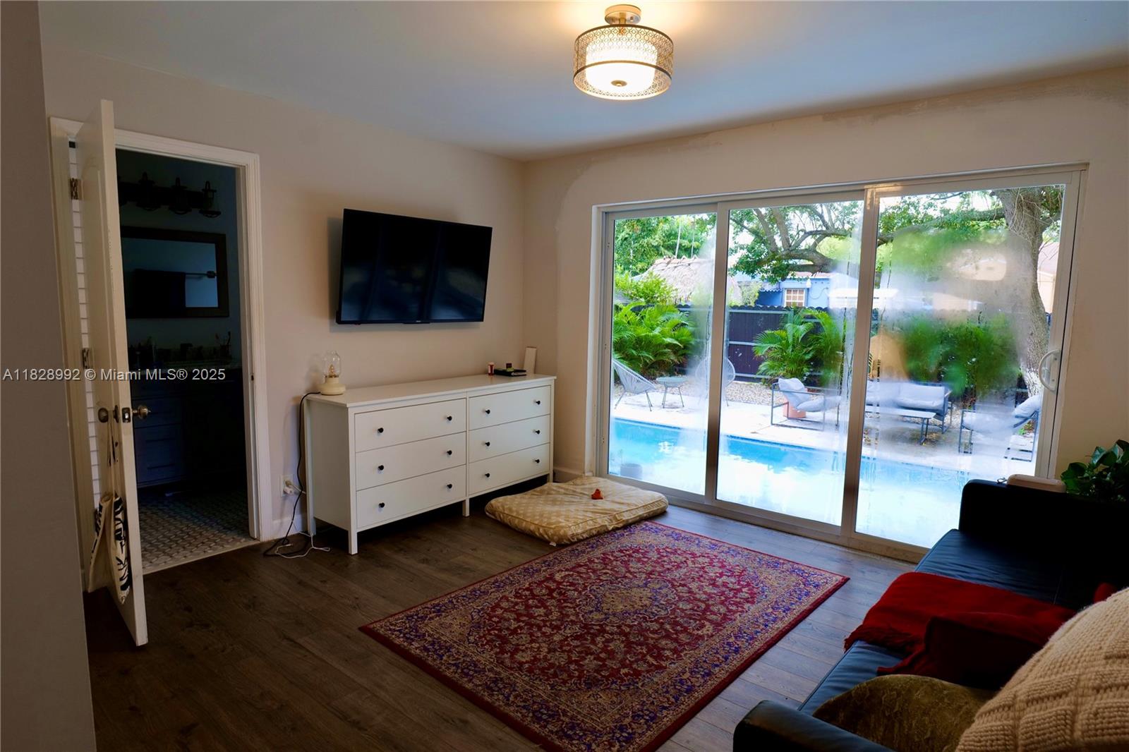 530 NW 46th St