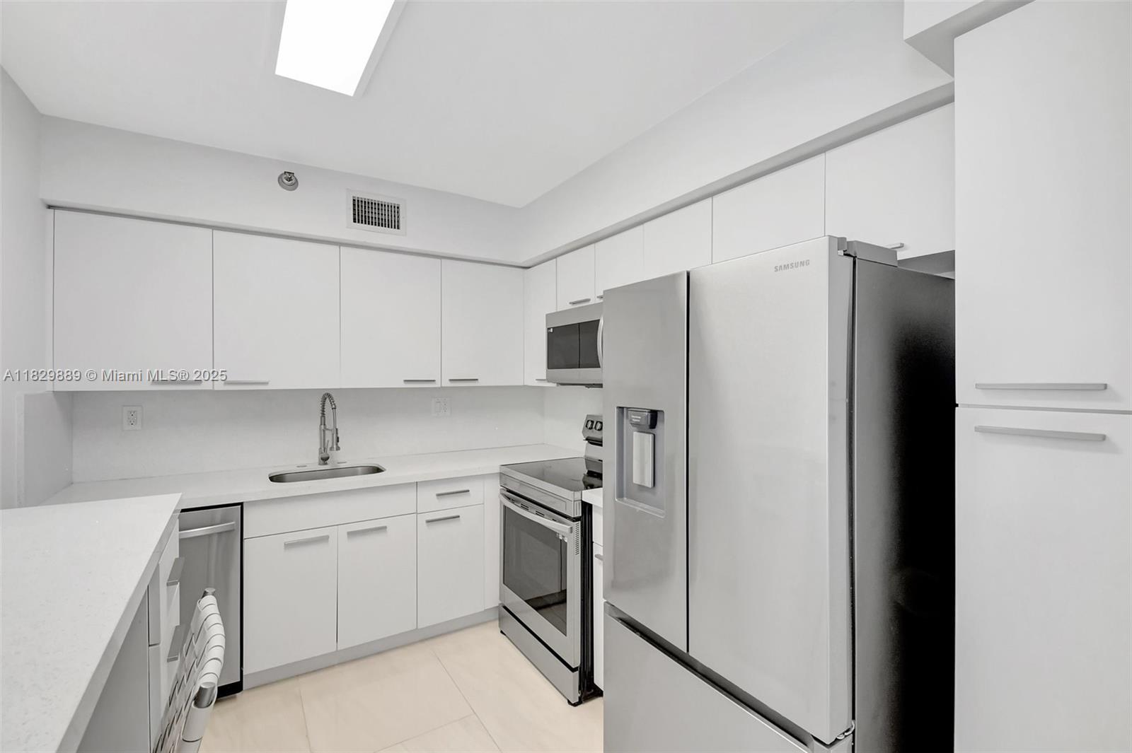 3400 NE 192nd St # 1606