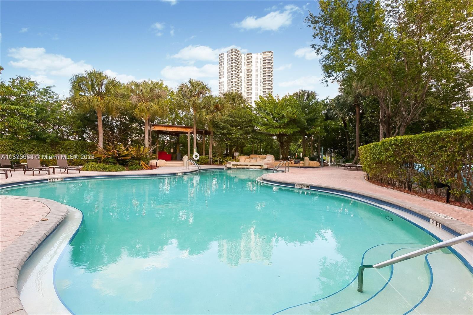 3400 NE 192nd St Unit: LPH2