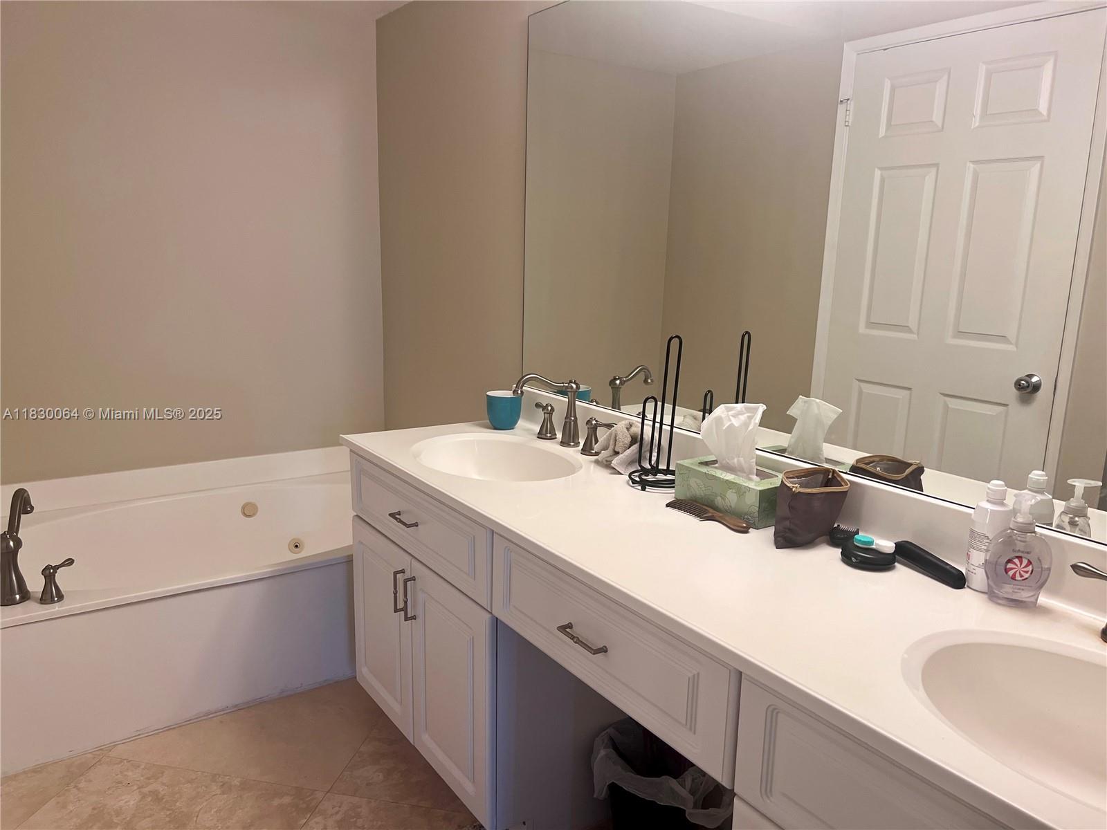 3400 NE 192nd St Unit: LPH2