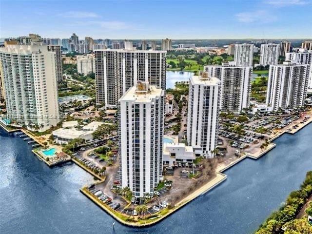 20505 E Country Club Dr # 132