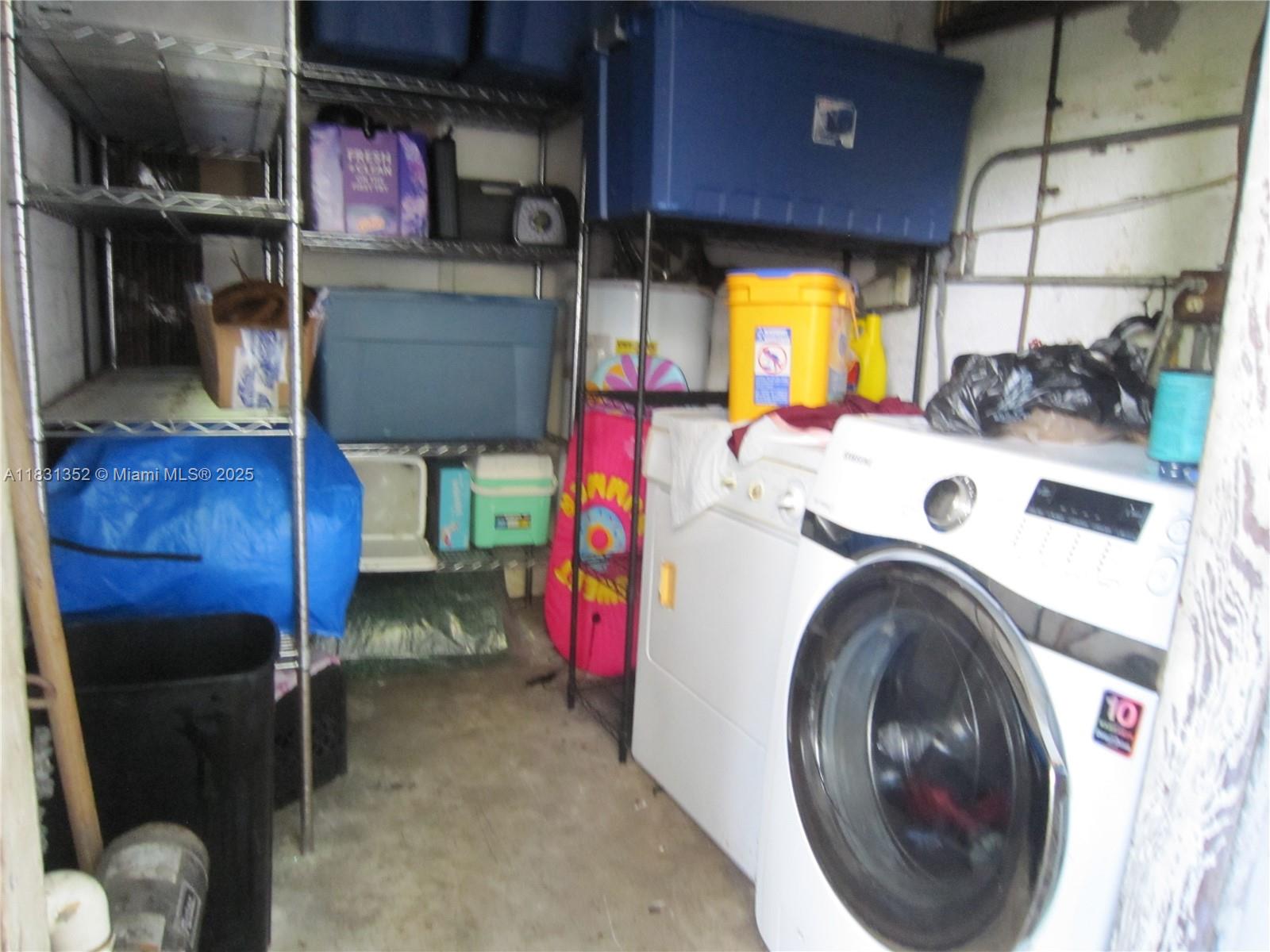 1112 NE 110th St