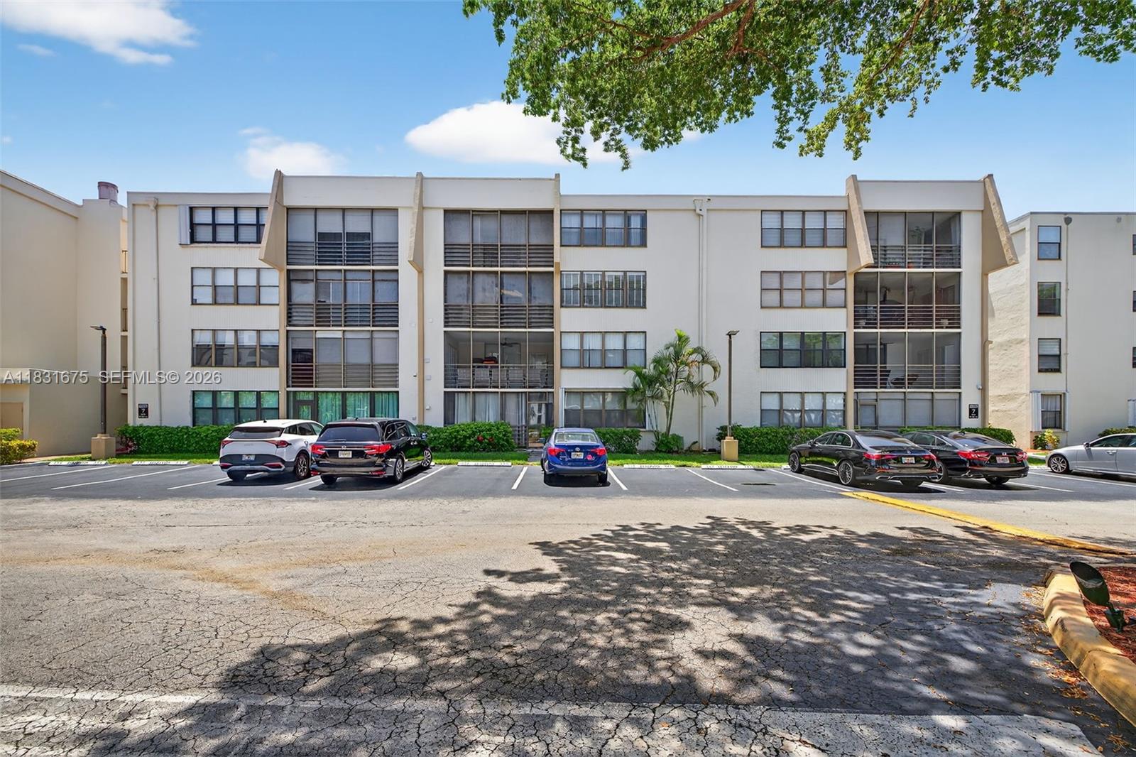 20381 NE 30th Ave # 7 Unit: 410-7
