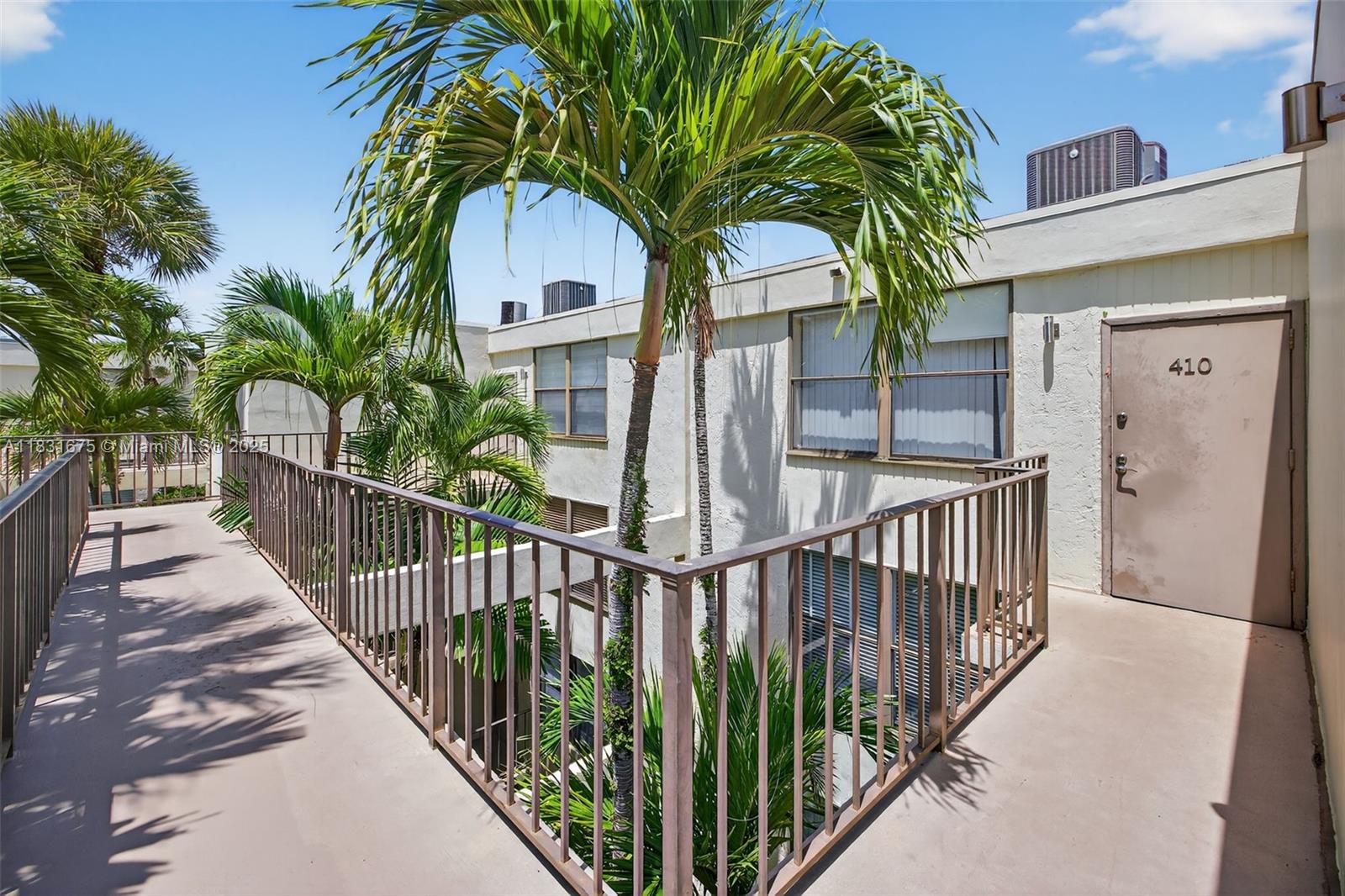 20381 NE 30th Ave # 7 Unit: 410-7