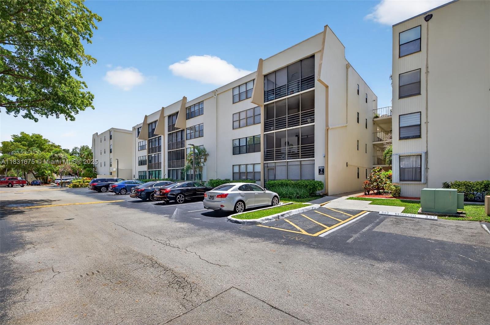 20381 NE 30th Ave # 7 Unit: 410-7