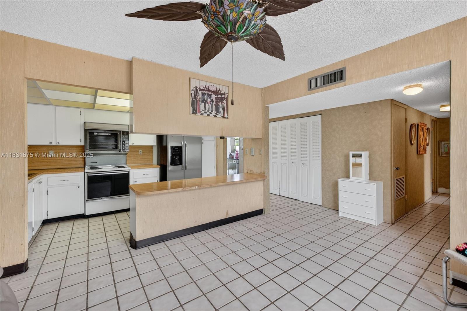 20381 NE 30th Ave # 7 Unit: 410-7