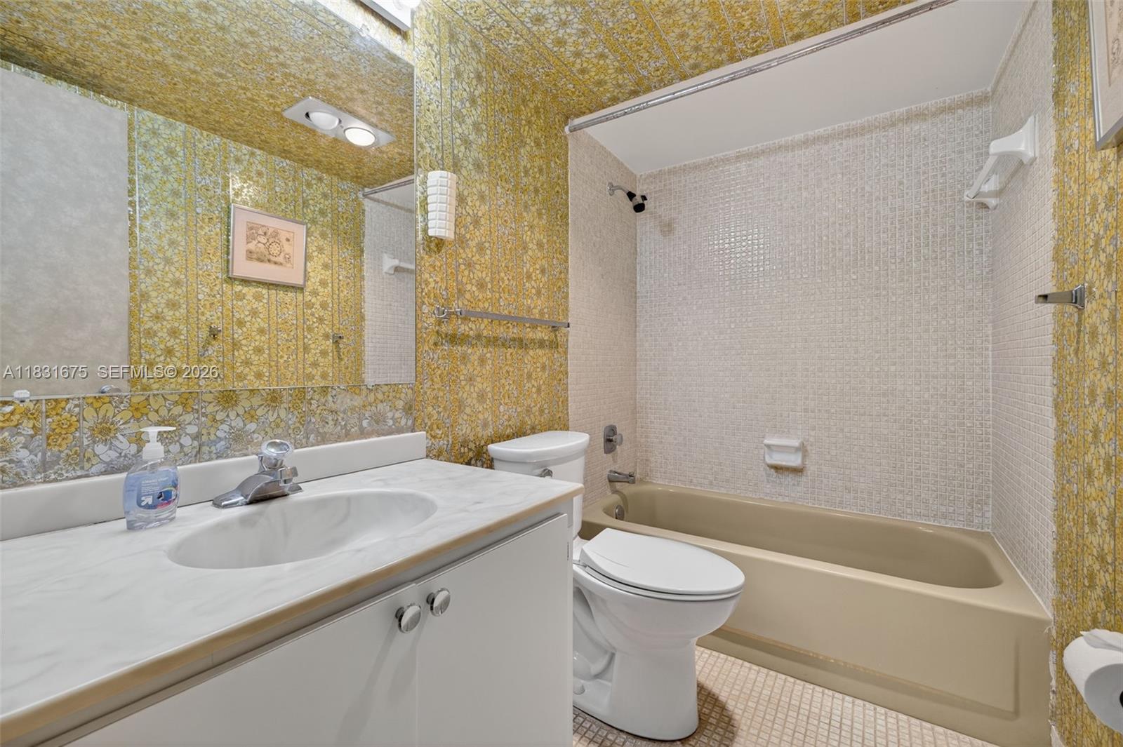 20381 NE 30th Ave # 7 Unit: 410-7