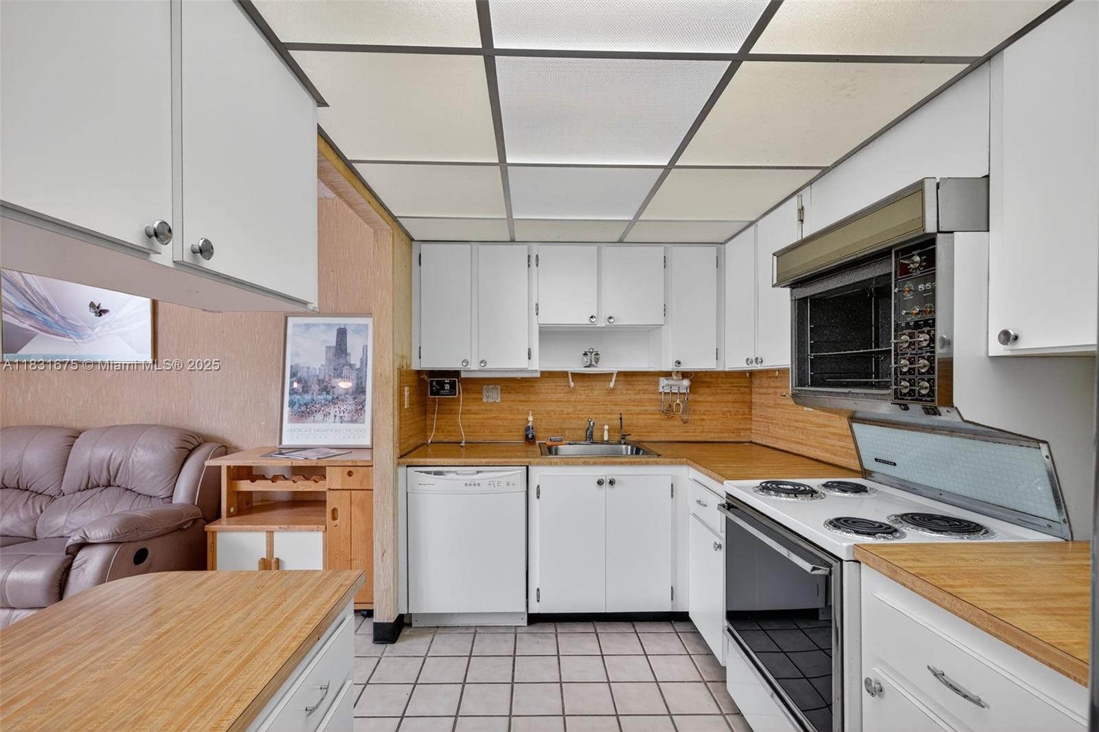 20381 NE 30th Ave # 7 Unit: 410-7