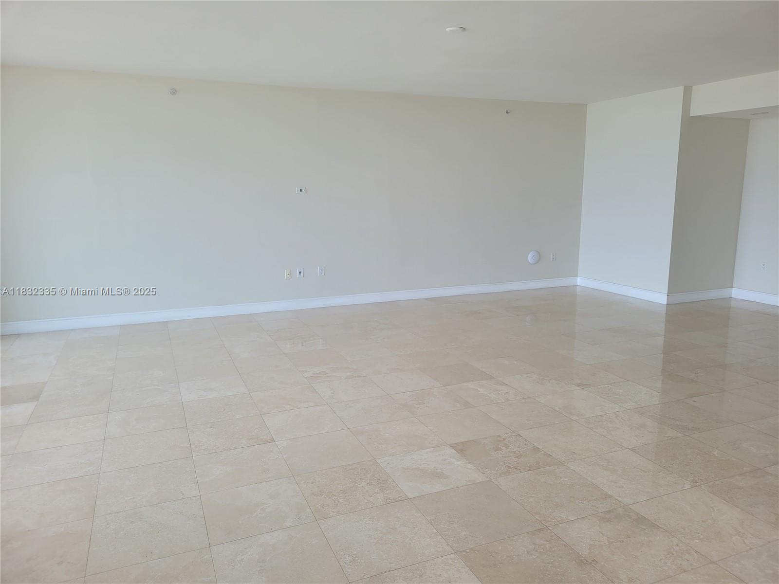 20201 E Country Club Dr # 2203