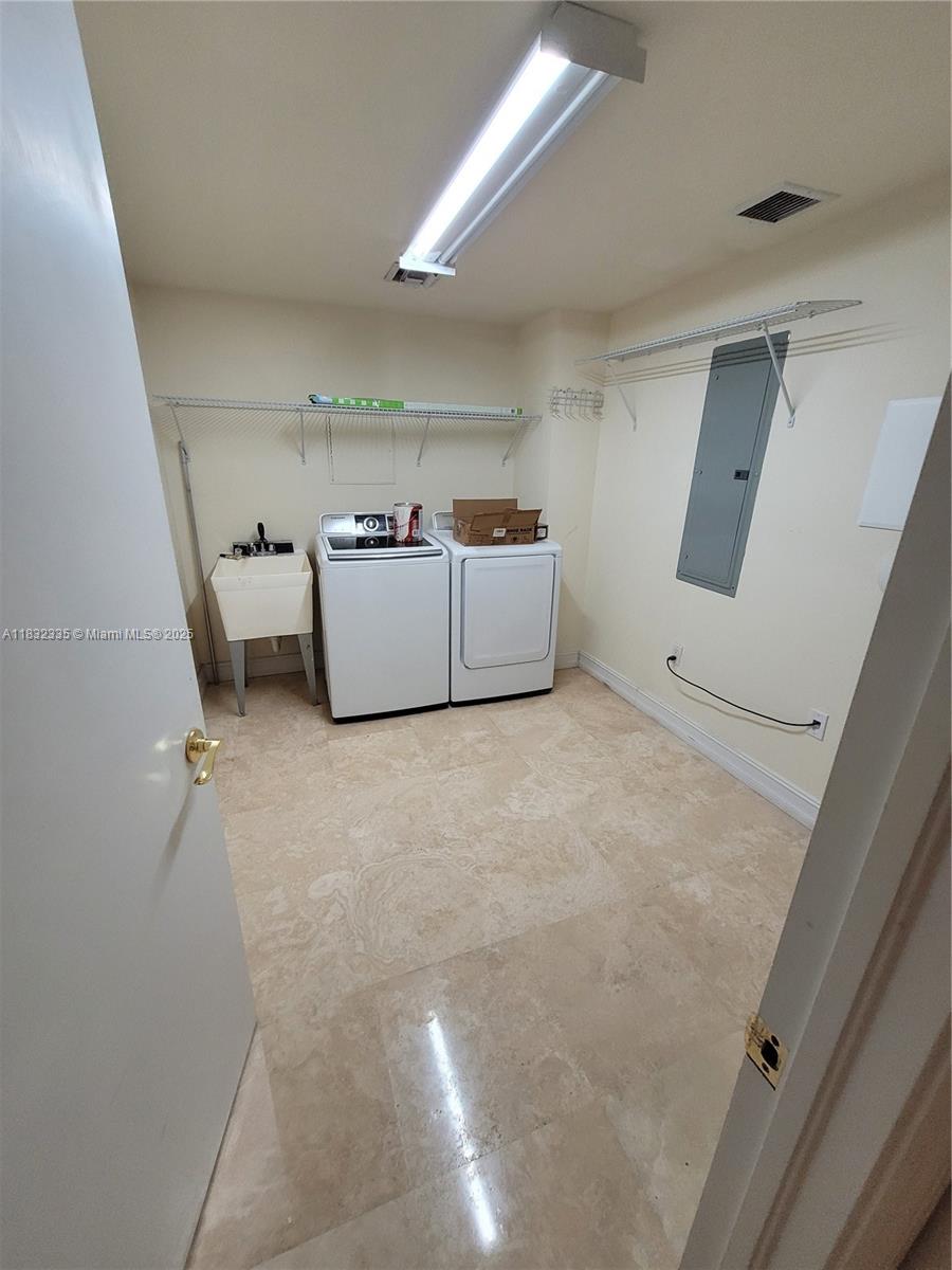 20201 E Country Club Dr # 2203