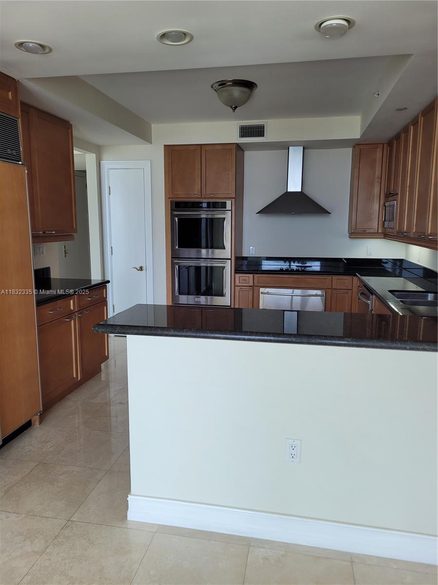 20201 E Country Club Dr # 2203