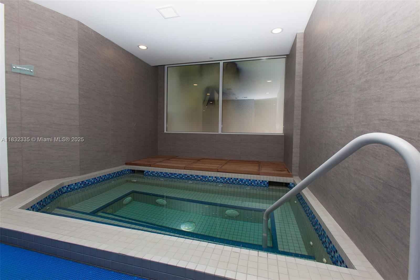 20201 E Country Club Dr # 2203