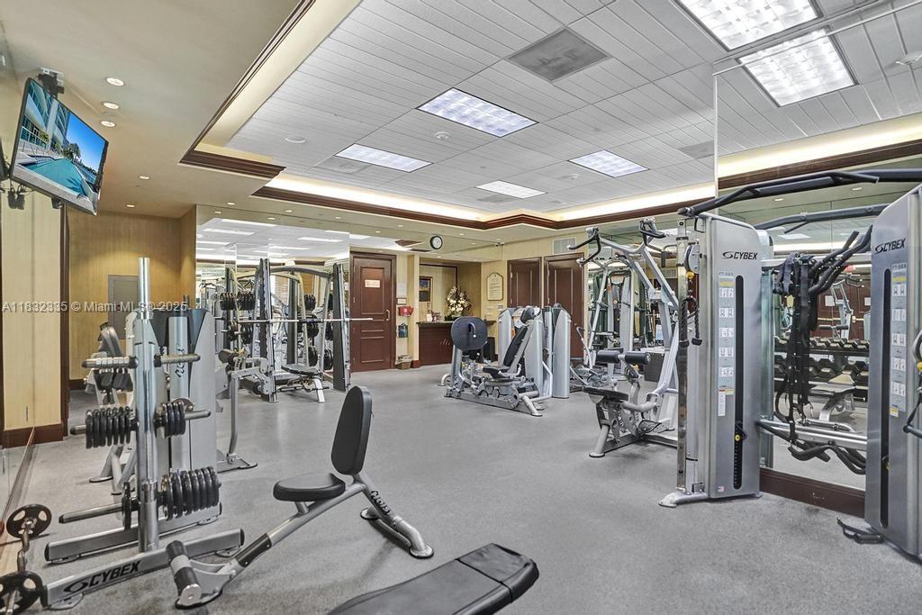 20201 E Country Club Dr # 2203