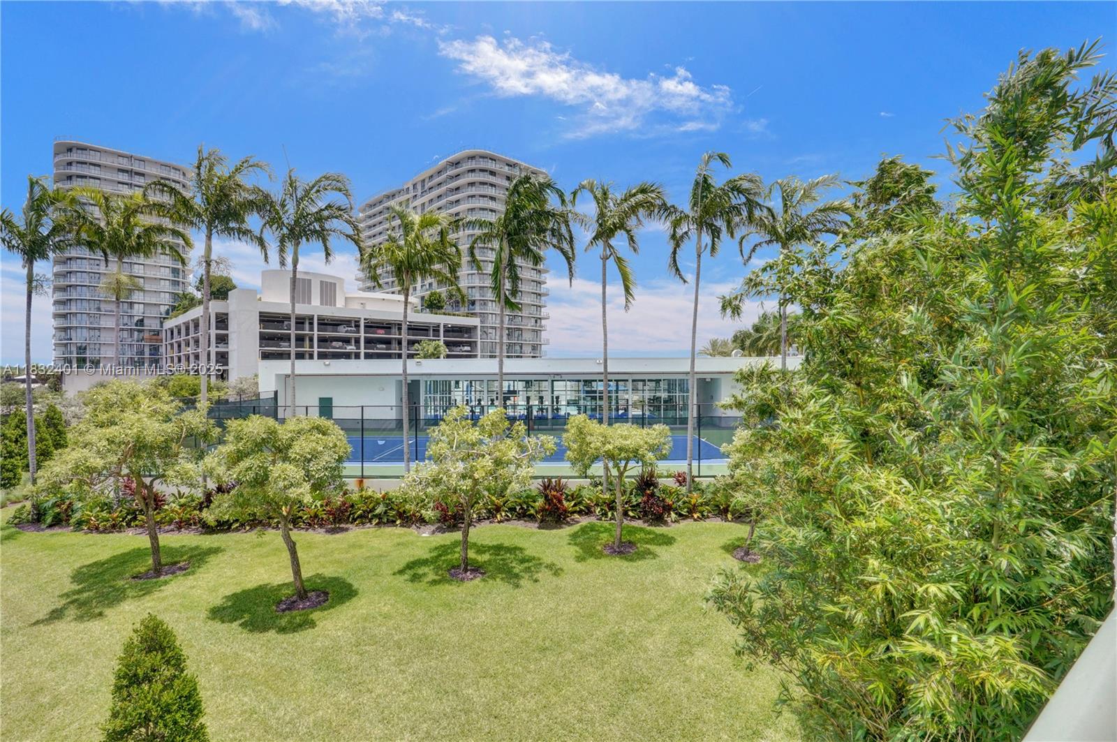 14951 Royal Oaks Ln # 806