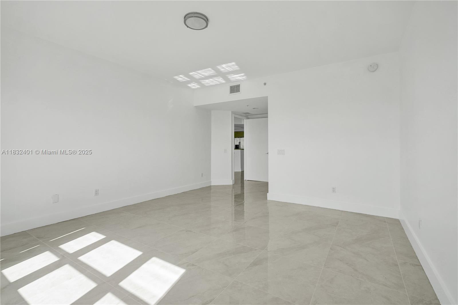 14951 Royal Oaks Ln # 806