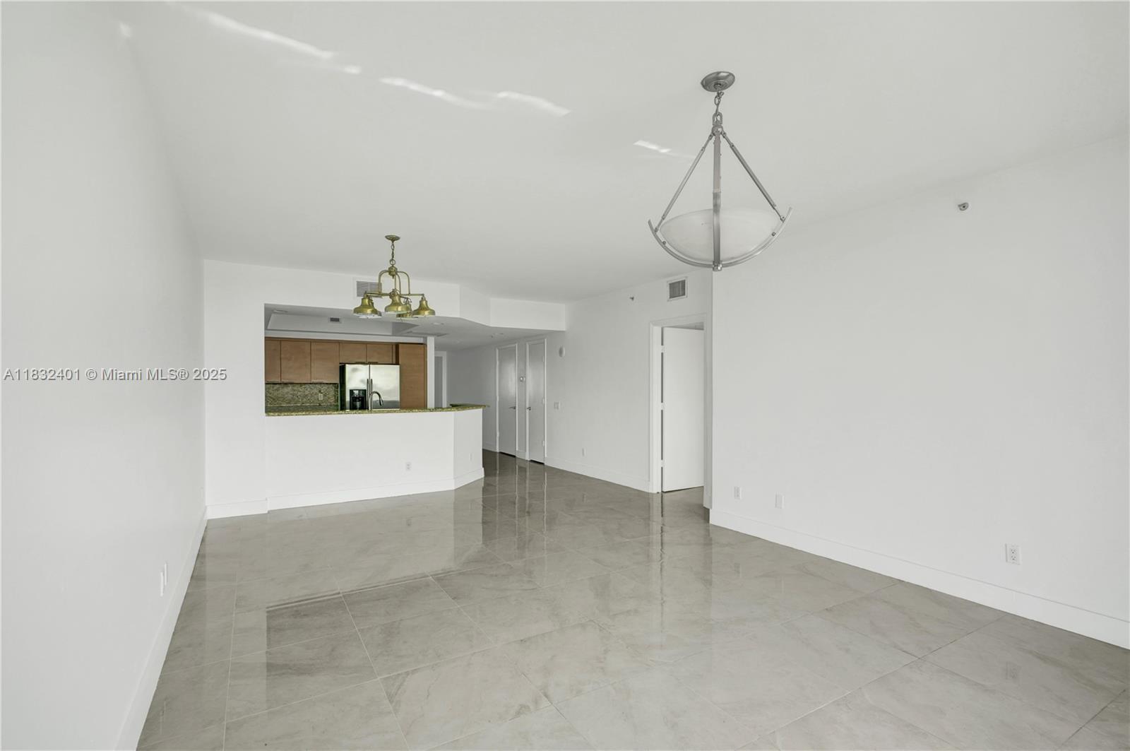 14951 Royal Oaks Ln # 806